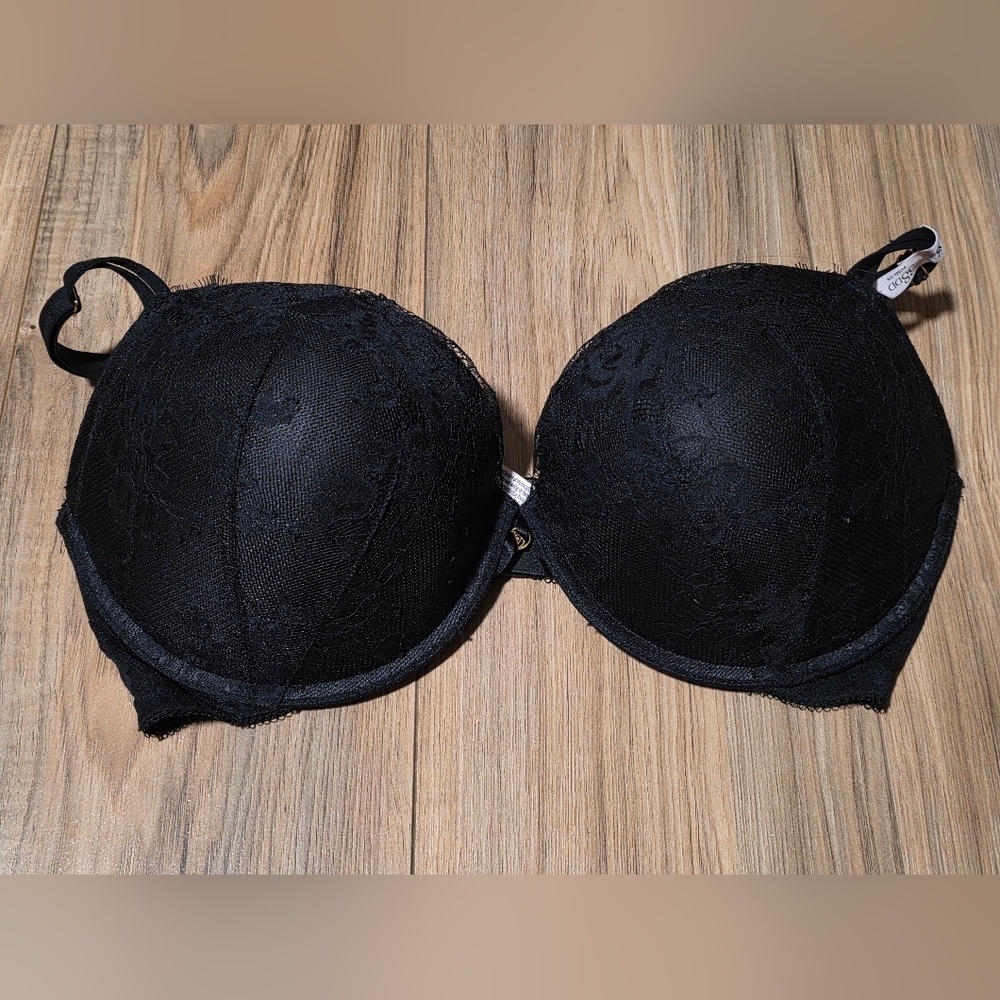 Victoria's Secret Elegant Black Lace Bra